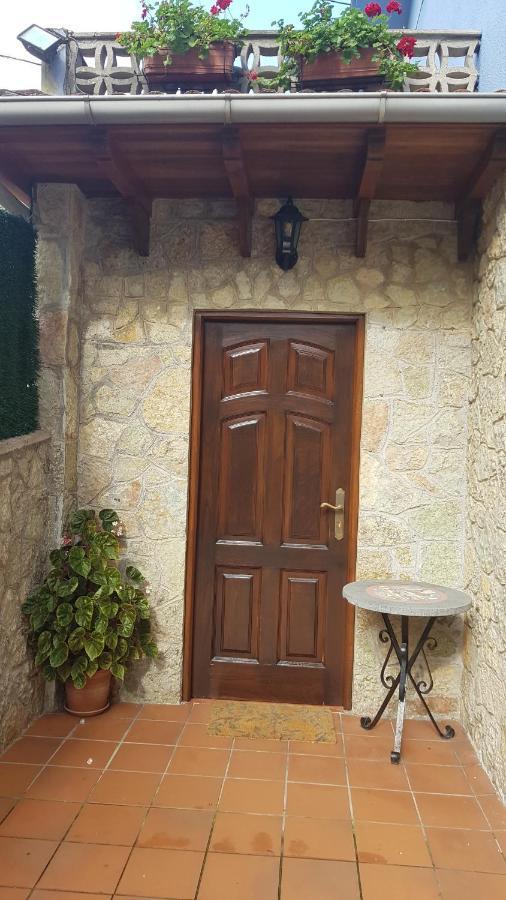 Apartamento Casa Victoria Onís Exterior foto